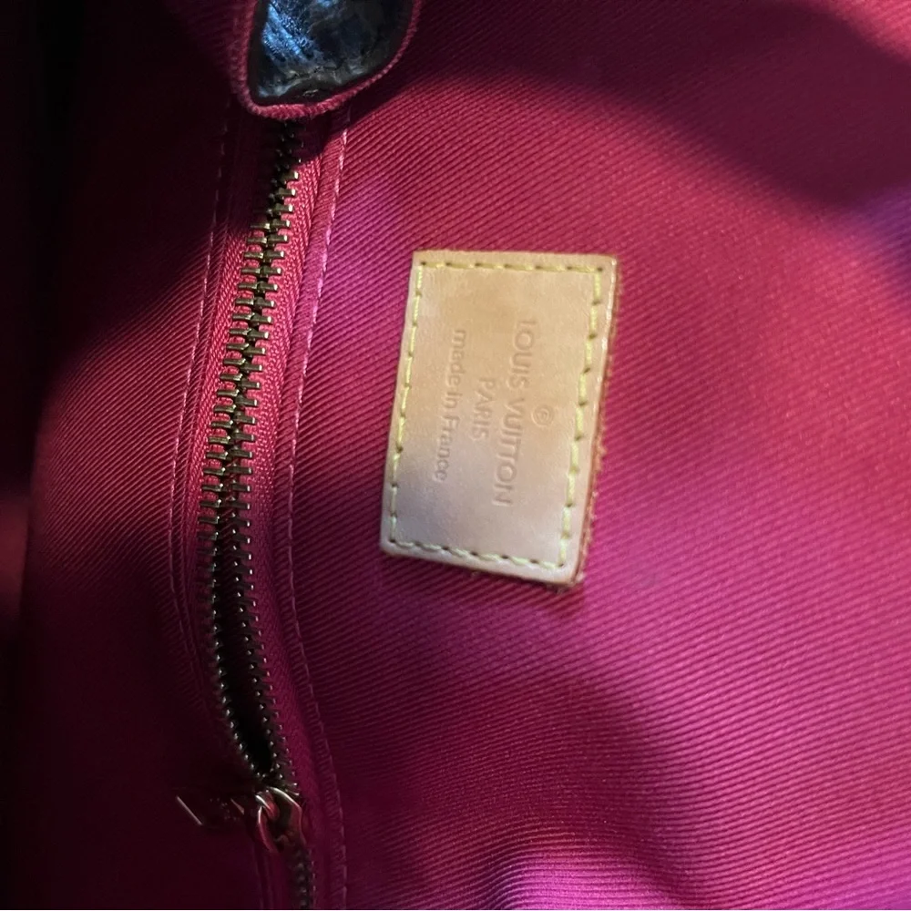 Louis Vuitton Monogram Graceful PM Shoulder Bag with piovine pink twill lining - Picture 3 of 5